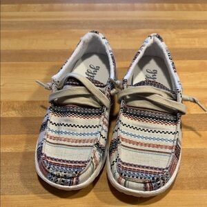 Women’s Casual Slip-On Shoes in Cream Multi-Striped